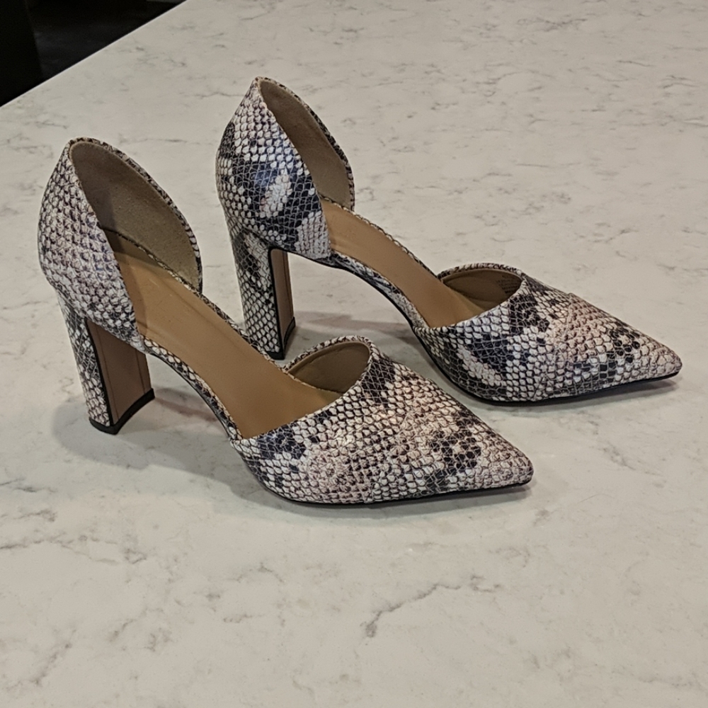 Able leather pumps